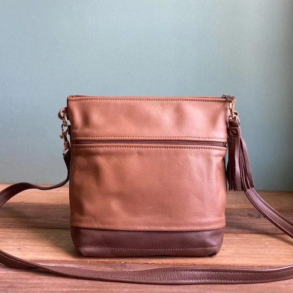 Handmade Pat Halpen Leather Bag - Picture 2 of 8